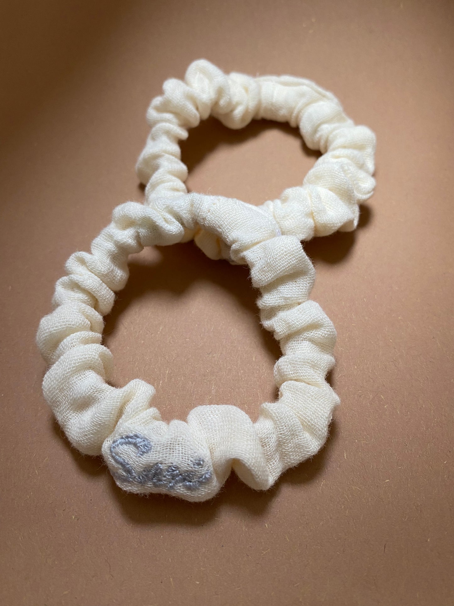 2 Pack Hair Tie Ease Cream White Scrunchie Premium Hair Accessories GOTS Cotton Muslin | Made in Germany | Sustainable Susi